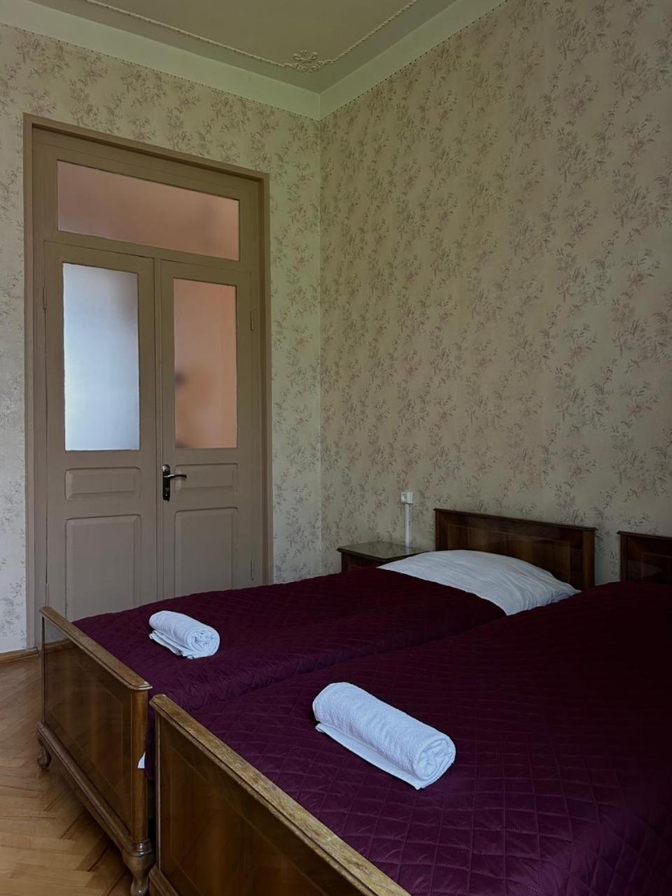 Guest House Sheri Телави Екстериор снимка