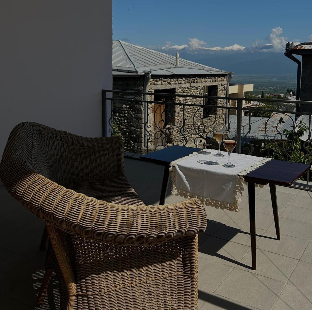 Guest House Sheri Телави Екстериор снимка